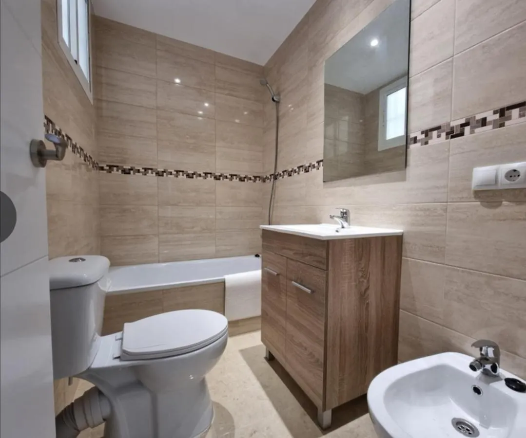 Junto Paseo Maritimo Piscinas Jardines Y Parking Apartment Marbella