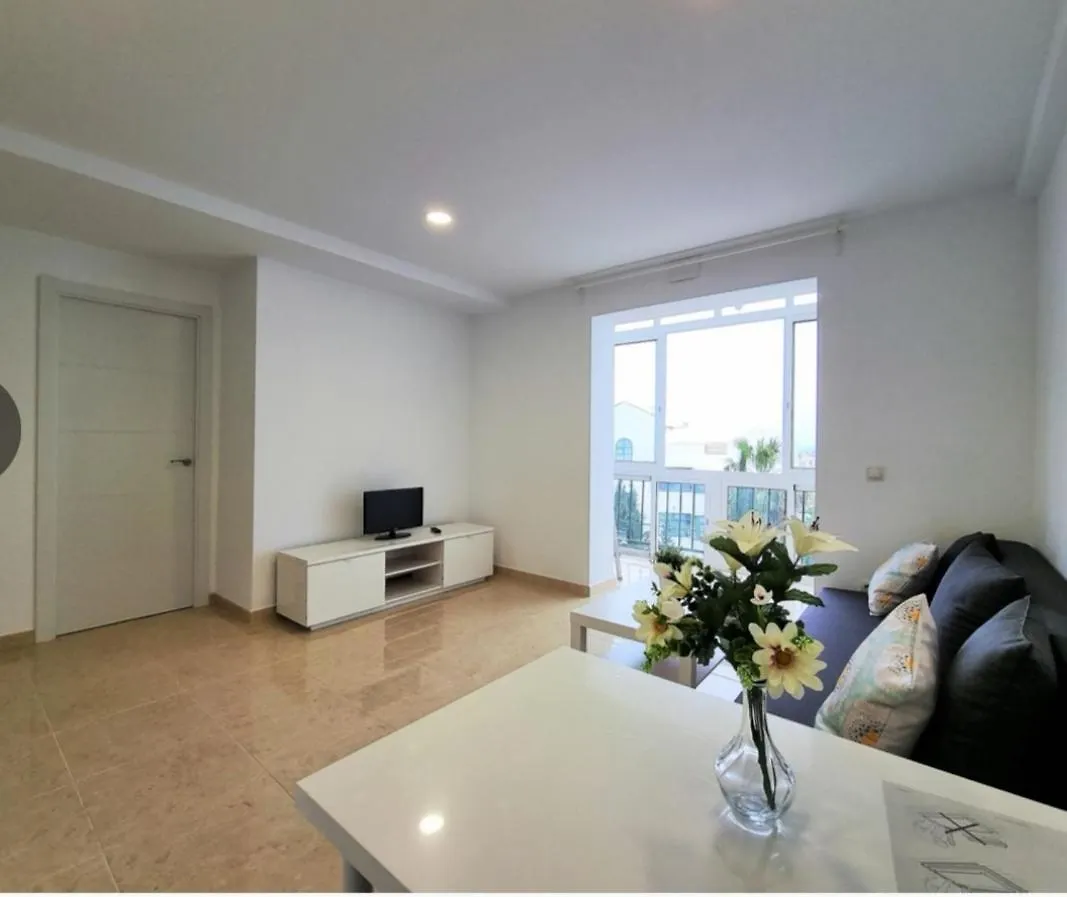 Junto Paseo Maritimo Piscinas Jardines Y Parking Apartment Marbella 0*,  Spain