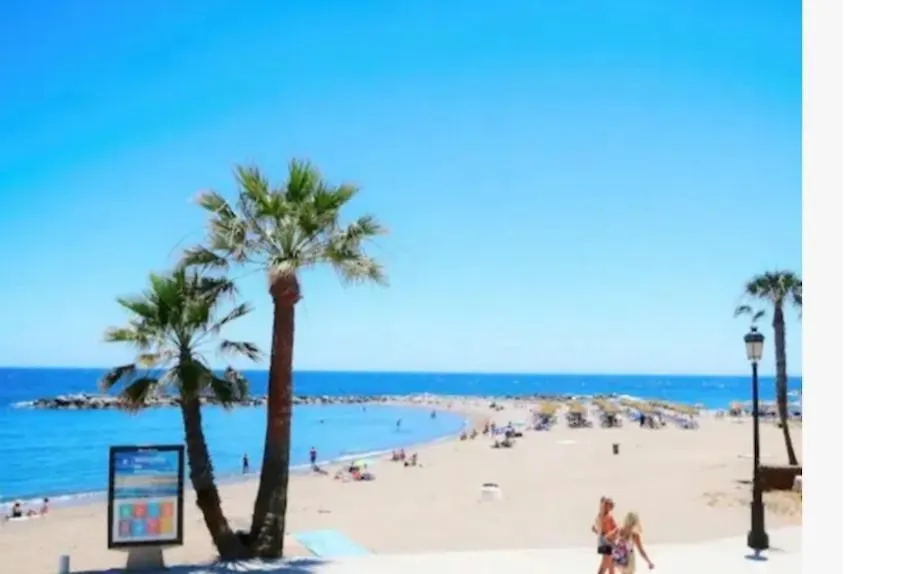 Junto Paseo Maritimo Piscinas Jardines Y Parking Apartment Marbella