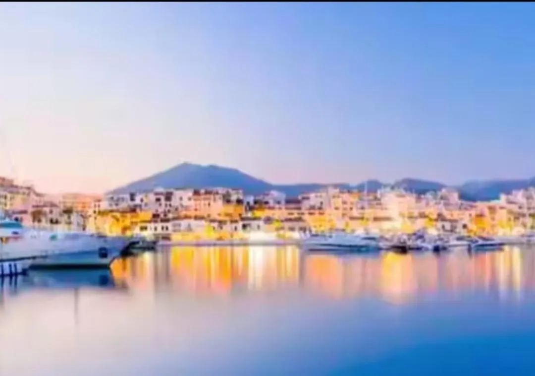Junto Paseo Maritimo Piscinas Jardines Y Parking Apartment Marbella