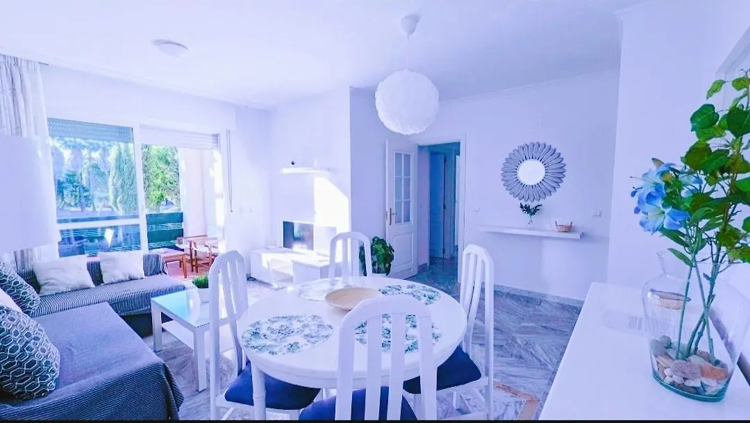 Junto Paseo Maritimo Piscinas Jardines Y Parking Apartment Marbella Spain