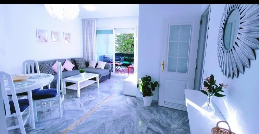 Junto Paseo Maritimo Piscinas Jardines Y Parking Apartment Marbella