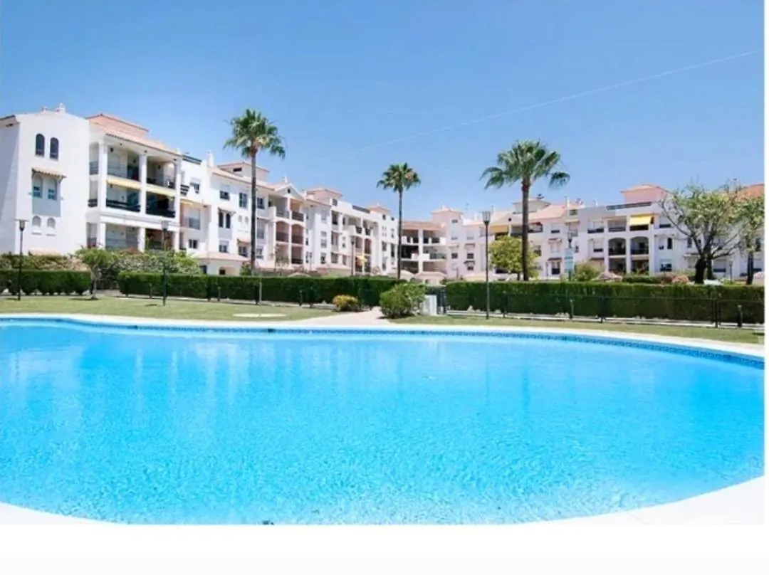 Junto Paseo Maritimo Piscinas Jardines Y Parking Apartment Marbella
