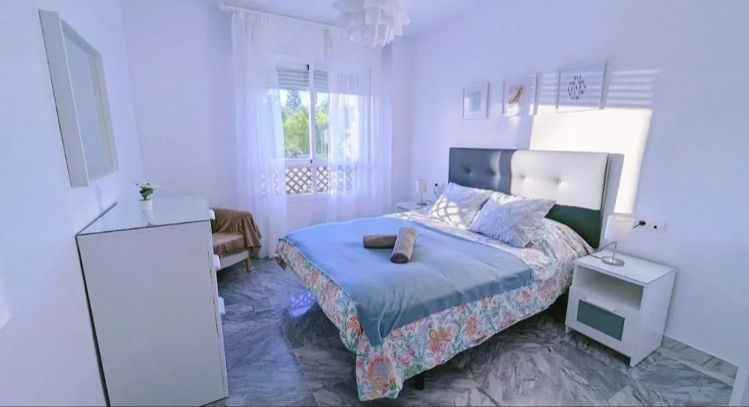Junto Paseo Maritimo Piscinas Jardines Y Parking Apartment Marbella 0*,  Spain