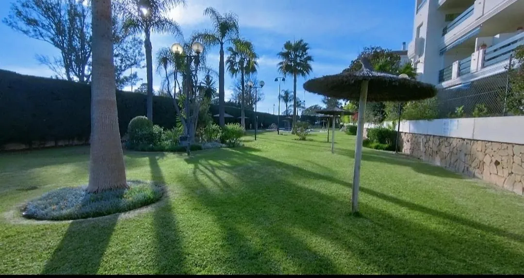 Junto Paseo Maritimo Piscinas Jardines Y Parking Apartment Marbella Spain