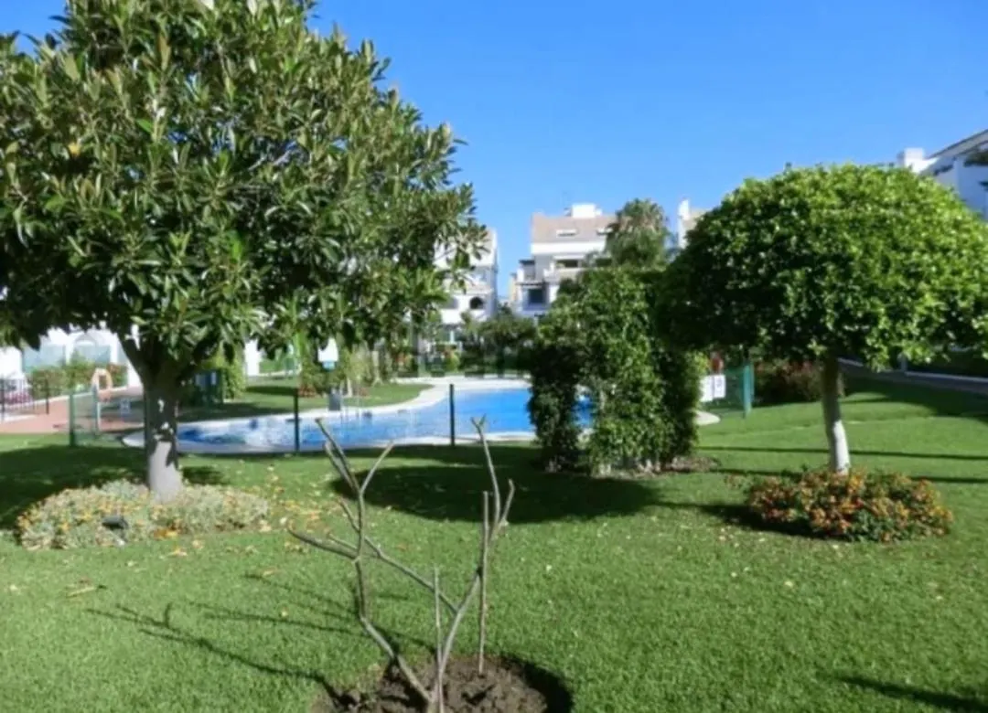 Junto Paseo Maritimo Piscinas Jardines Y Parking Apartment Marbella
